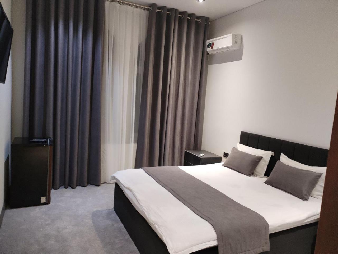 Guest House "Rohat Lux" Samarkand Bagian luar foto