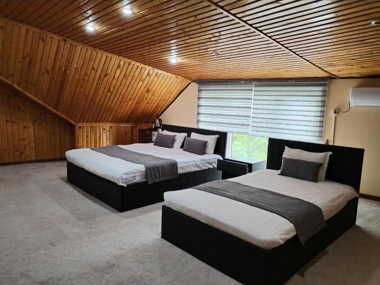Guest House "Rohat Lux" Samarkand Bagian luar foto