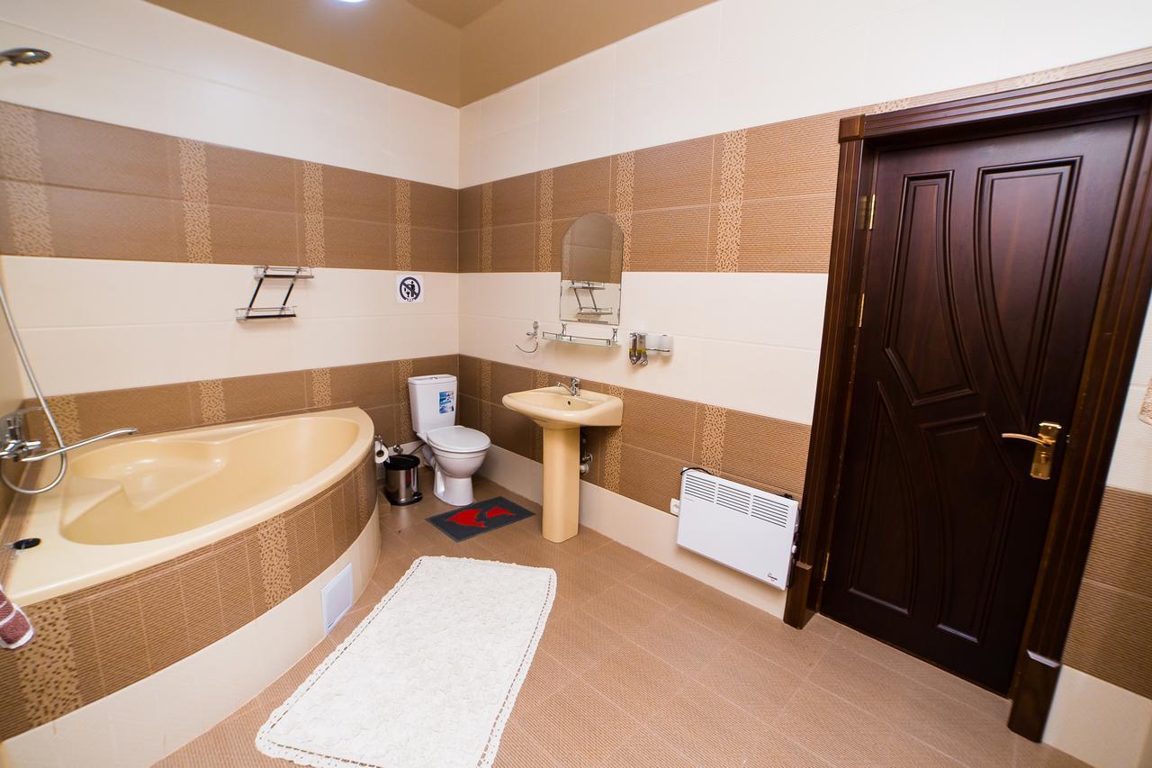 Guest House "Rohat Lux" Samarkand Bagian luar foto