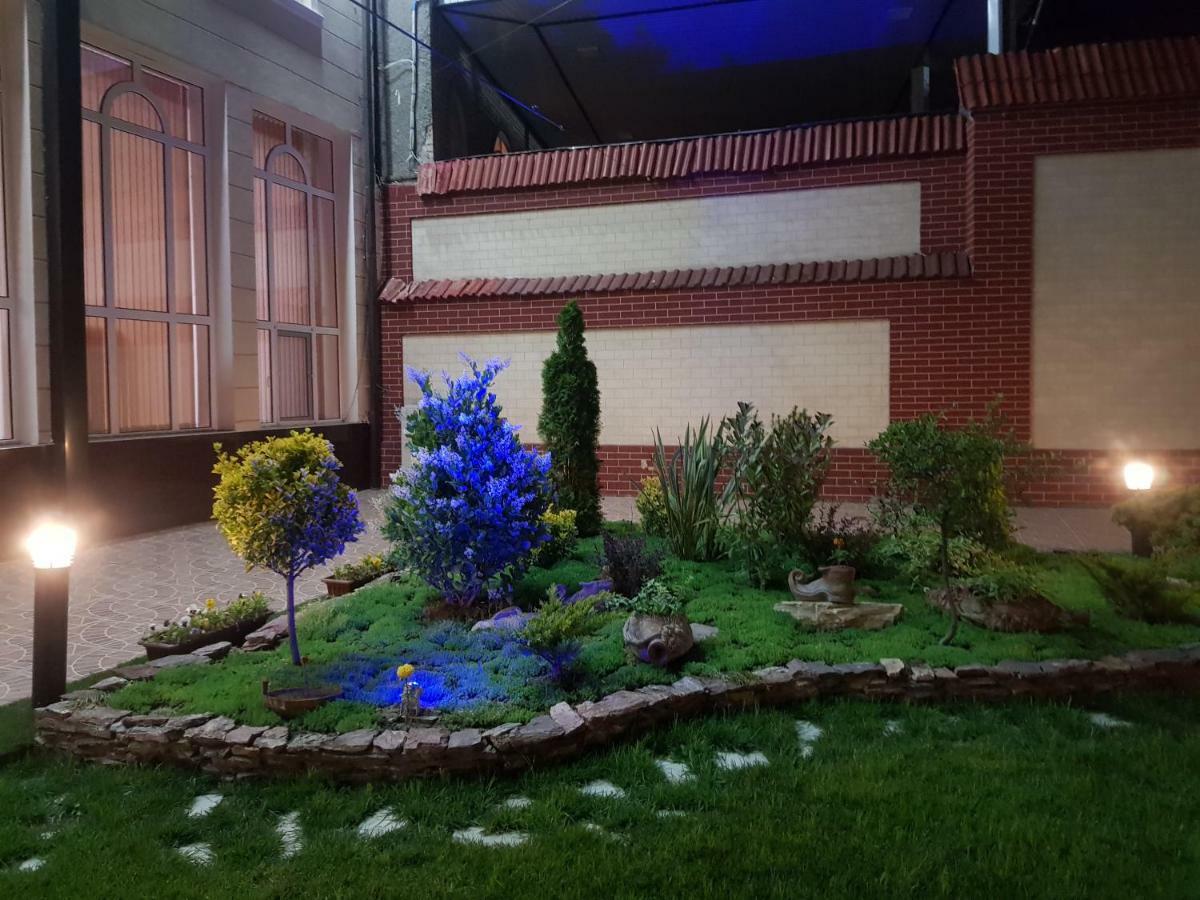 Guest House "Rohat Lux" Samarkand Bagian luar foto